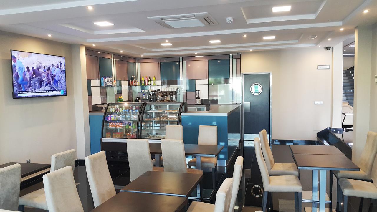 Hotel Tasiast ヌアディブ エクステリア 写真