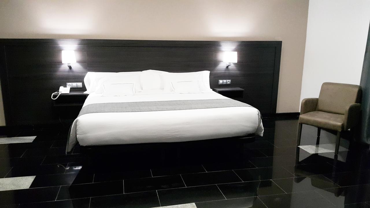 Hotel Tasiast ヌアディブ エクステリア 写真